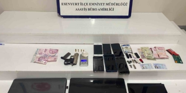 Esenyurt’ta polis, uyuşturucu madde ticareti yapan ve aranan şahıslara yönelik çalışma yapıldı