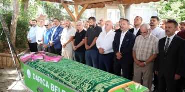 Fahrettin Altun teyzesinin cenaze törenine katıldı