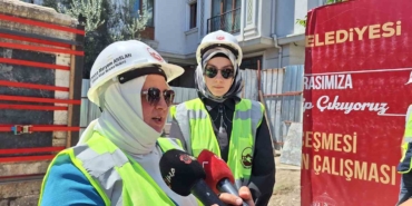 Fatih’teki tarihi Hacı Evliya Çeşmesi vinçlerle yeni yerine taşındı