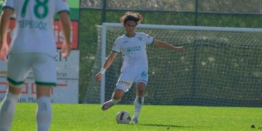 Fenerbahçe’ye transfer olan Yiğit Fidan, Bursaspor’a veda etti