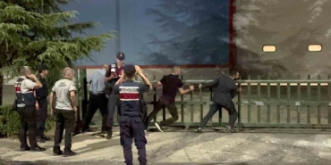 Film gibi olay, kendi mallarını alırken hırsızlık baskını yedi