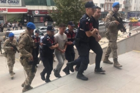 Gençlerin kavgası kanlı bitti: 1 kişi öldü