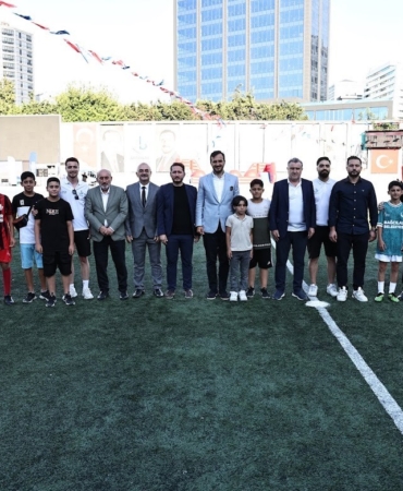 Gençlik ve Spor Bakanı Bak geleceğin sporcularıyla buluştu