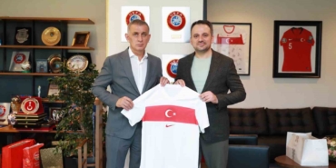 Gençlik ve Spor Bakanı Yardımcısı Eminoğlu’dan TFF Başkanı Hacıosmanoğlu’na ziyaret