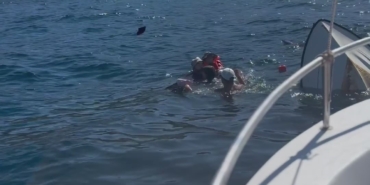 Gömeç ilçesi açıklarında batan tekneden kazazedeler böyle kurtarıldı