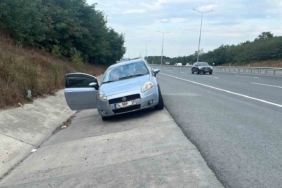 Hasdal-Kemerburgaz yolunda esrarengiz araba: Kapıları açık şekilde terk edildi