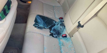 Hayalet ekran hırsızlığı: Otomobilin camını kırıp çaldılar