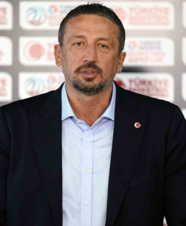 Hidayet Türkoğlu: “Avrupa’nın en büyük kupası, 2 Türk takımımız arasında İstanbul’da oynanacak”