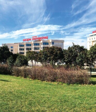 İGÜ, TSE-ISO 10002 Müşteri Memnuniyeti Yönetim Sistemi Belgesi yenilendi