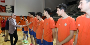 İnegöl Belediyespor sezon hazırlıklarına başladı