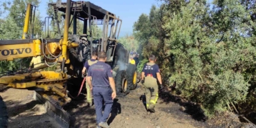 İş makinesi alevlere teslim oldu