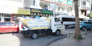 İşlek cadde ve dar sokaklarda çöp taksi hizmet veriyor