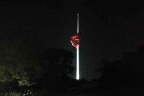 İsmail Haniye için Türk bayrakları yarıya indirildi