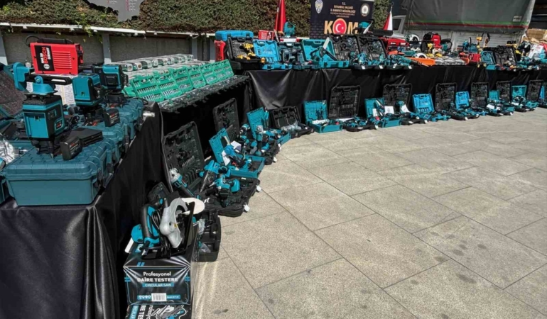 İstanbul’da 100 milyon liralık kaçak hırdavat malzemesi ele geçirildi