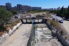 İstanbul’da Ayamama Deresi’nde koku ve kirlilik sorununa vatandaşlardan tepki
