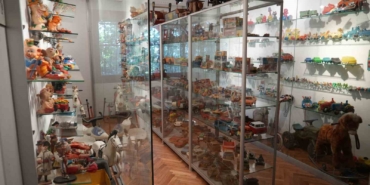 İstanbul’da bulunan nostalji koleksiyonları müzesinde 15 bin farklı ürün sergileniyor