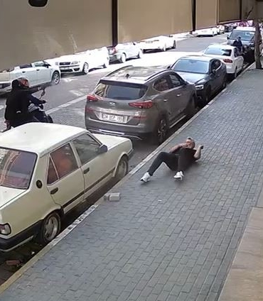 İstanbul’da kuyumcuya silahlı saldırı: Canını son anda kurtardı