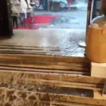 İstanbul’da sağanak yağış: Mısır Çarşısı’nı su bastı