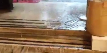 İstanbul’da sağanak yağış: Mısır Çarşısı’nı su bastı