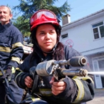 İtfaiyeci baba-kız birlikte görev yapıyor