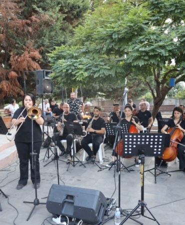 İzmit’te yaz akşamları Türkçe pop konseriyle devam etti