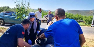 İznik’te bir otomobil sebze tezgahına çarptı