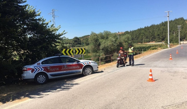 Jandarma’dan motosiklet denetimi; 19 araç trafikten men