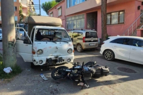 Kamyonun camından içeri girdi