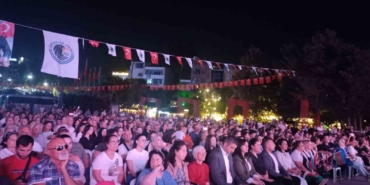 Kartal’da 3. Uluslararası Halk Oyunları Festivali Başladı