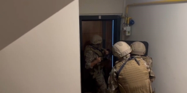 ’Kasten öldürme’ suçuyla aranan şahıs özel harekat baskınıyla yakalandı, "Ben ne yaptım" diyerek kendini savundu