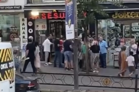 Kavgaya tutuşan kadınlar caddeyi birbirine kattı