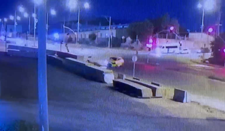 Kavşakta feci kaza güvenlik kamerasında: 1 ölü, 1 yaralı
