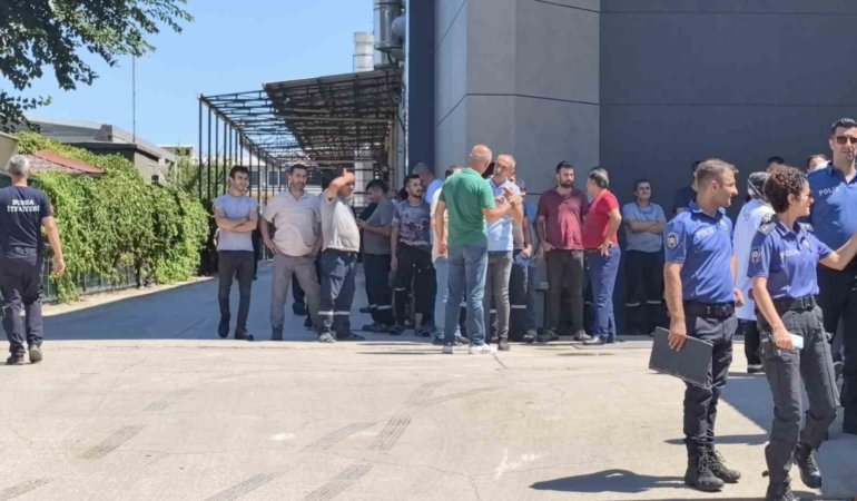 Kimyasal sızıntı 11 işçiyi hastanelik etti
