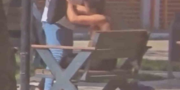 Kız arkadaşı herkesin gözü önünde böyle darp etti, ardından kaçtı