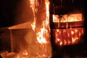 Krom maden tesisi alev alev yandı, 18 araç müdahale etti