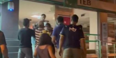 Maltepe’de yolcu ile taksi şoförü arasındaki ücret kavgası kamerada