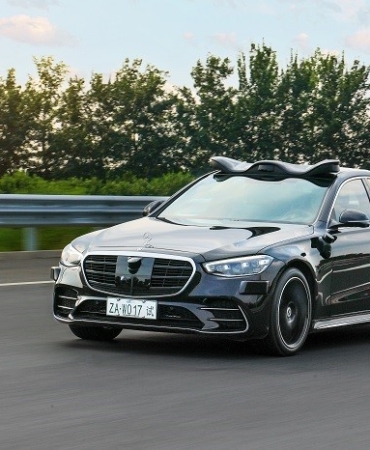 Mercedes-Benz, Pekin’de Seviye 4 otomatik sürüş testi için onay aldı