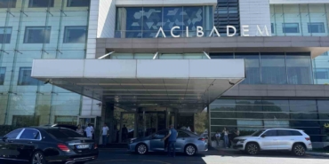 Merdivenlerden düşen gazeteci Reha Muhtar hastaneye kaldırıldı