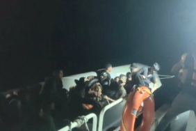 Midilli’ye kaçmak isteyen 19’u çocuk 37 göçmen yakalandı