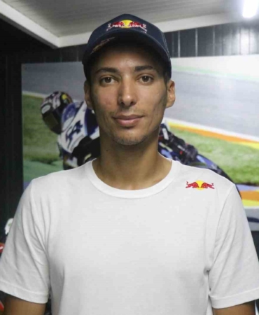 Milli motosikletçi Razgatlıoğlu’nun galibiyet şovları yüzlerde tebessüm oluşturuyor