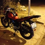 Motosiklet dönüş yapan otomobile çarptı: 2 yaralı