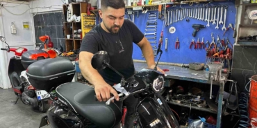 Motosiklet tamircileri sadece yaz aylarında değil artık yılın 12 ayında yoğun tempoyla çalışıyor