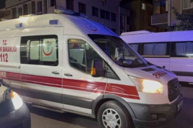 Motosiklet yolun karşısına geçmeye çalışan yayaya çarptı: 3 yaralı