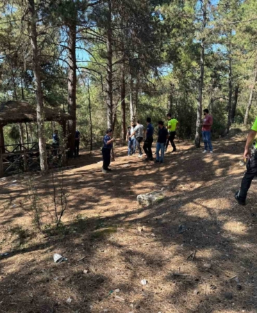 Ormanda baygın hale bulunan şahıs polis ve sağlık ekiplerini harekete geçirdi