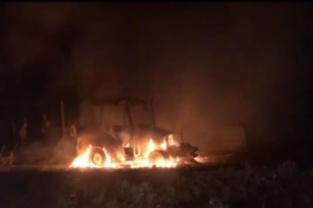 Otluk alanda çıkan yangın traktöre sıçradı