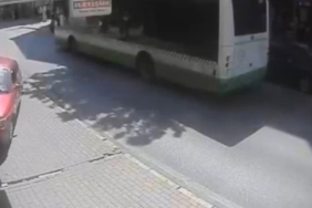 (Özel) Acemi sürücü dükkana böyle daldı, işyeri sahibi isyan etti