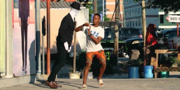 (Özel) Bursalı cansız manken Afrikalıları korkuttu