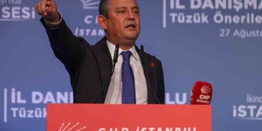 Özel; “Dijital demokratik katılım uygulaması elinizdeki cep telefonuyla partiyi yönetmek demek”