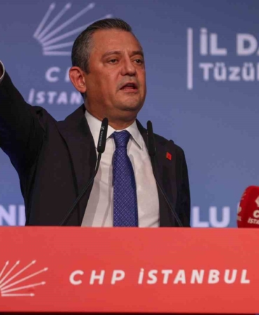 Özel; “Dijital demokratik katılım uygulaması elinizdeki cep telefonuyla partiyi yönetmek demek”