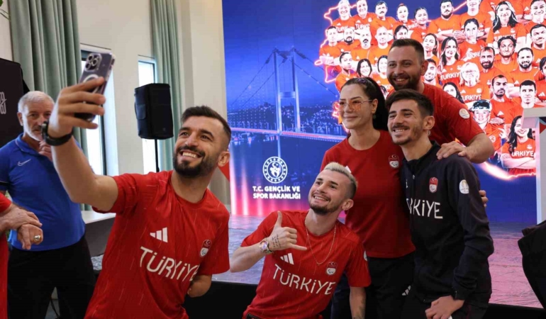 Paralimpik milli takımı tören eşliğinde Fransa’ya uğurlandı